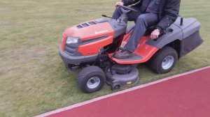 Покос травы на газонокосилке Husqvarna TС 138