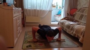 Челлендж "попробуй повтори" от канала Умный атлетизм. Георгия Фунтикова. Отжимания с палкой.