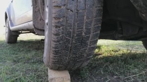 Замена крепления резонатора на Рено Дастер своими руками