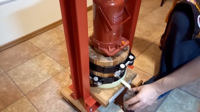 Как сделать самодельное подсолнечное масло с помощью масло-пресса смотреть онлайн