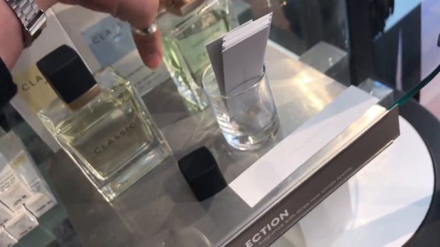 Banana Republic Perfumes: Classic, M, W, Classic Citrus, Aqua, Green ¿que fragancias venden ahi? смотреть онлайн