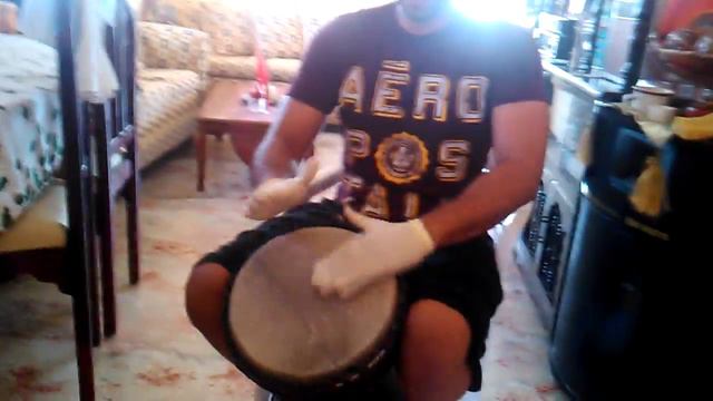 PRACTICANDO UN POCO CON MI DJEMBE ( 26/12/12 ) смотреть онлайн