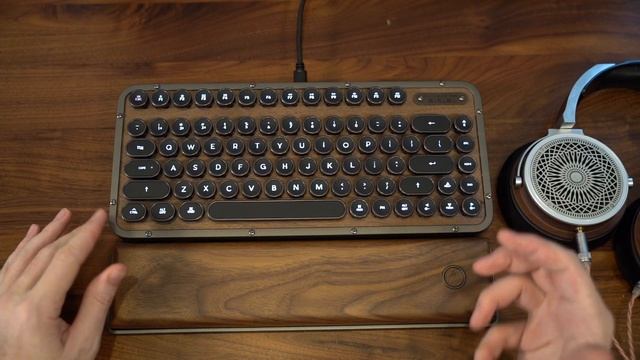 Azio Retro Classic Mechanical Keyboard Review