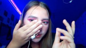 ~asmr|эффект наушников, неразборчивый шепот//headphone effect, unintelligible whisper~