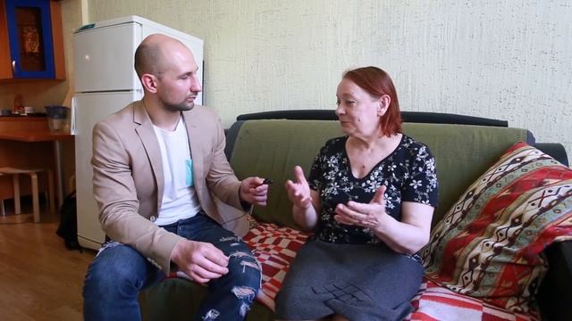 Двухуровневая комната в доходном доме. смотреть онлайн