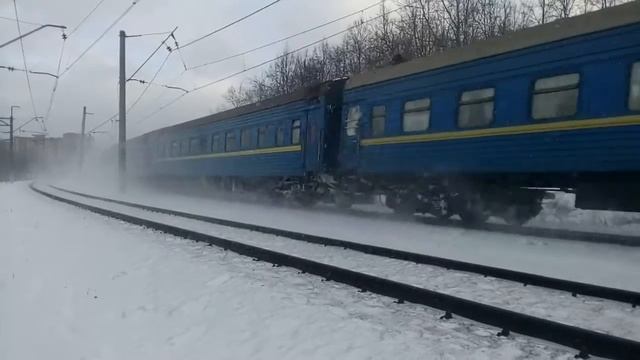 Электровоз ЧС7-110 с поездом№024Ш Одесса-Москва перегон Латышская-Нара 29.11.2016 смотреть онлайн