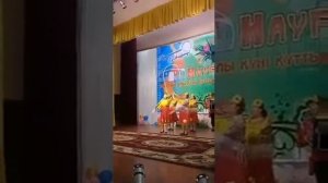 коллективный  русский танец "Рябинушка"