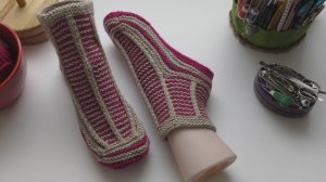 #358. Следки Любаша – Следки связаны на носочных спицах, без единого шва с цельной подошвой.