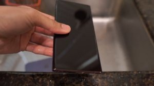 iPhone 14 Pro Max vs Samsung Galaxy S22 Ultra - Sparkling Water FREEZE Test! What's Gonna Happen?!