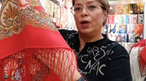 Пополнение изделий. Часть 2.Красивый красный. Павловопосадские платки в Минске