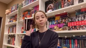 Обзор книжных полок. 1 часть