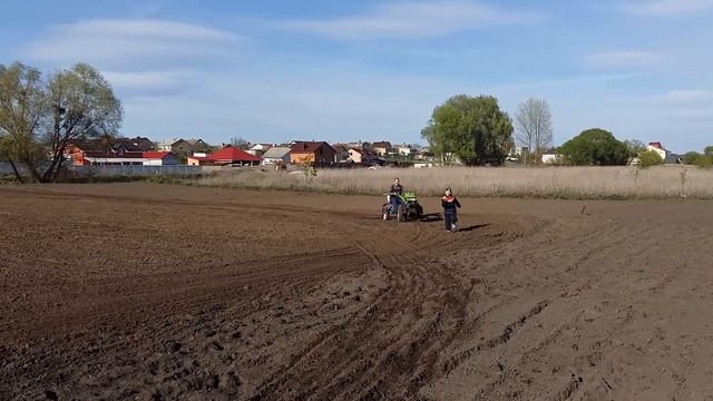 Боронование мотоблоком на 6 передаче. смотреть онлайн