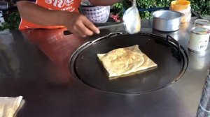 Банановый блинчик, Макашницы в паттайе, тайские макашницы, еда в макашницах, уличная еда в тайланде