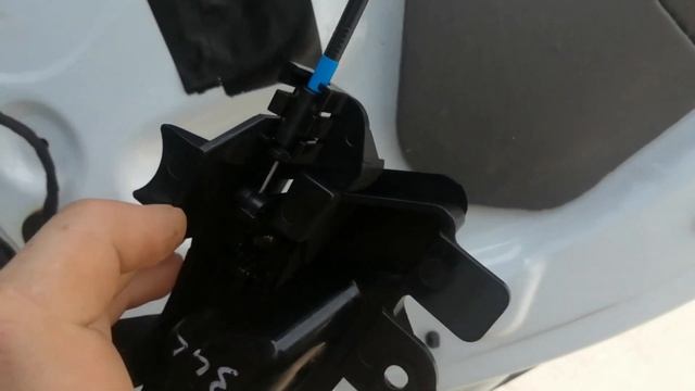 Внутренние ручки салона и молдинги дверей (Чёрный глянец).