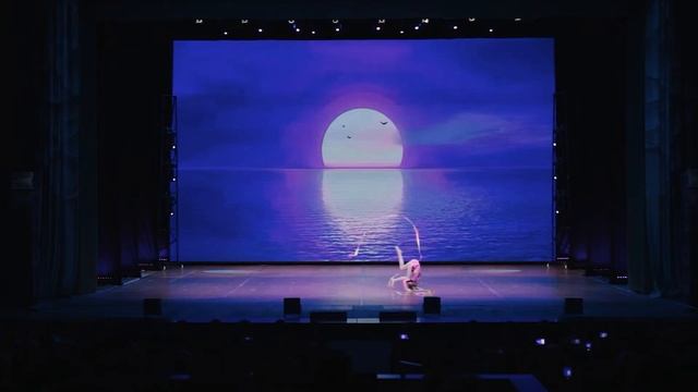 Танцевально-гимнастическое шоу от студии "Звёзды" смотреть онлайн