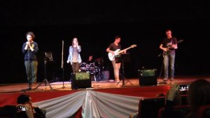 Gloria Gaynor - I Will Survive [Live Performance]