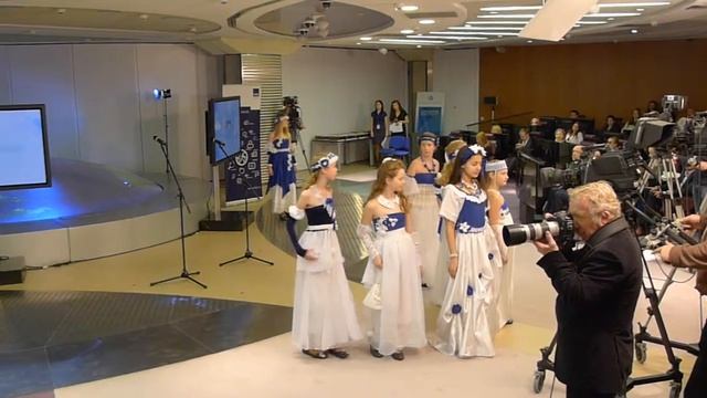 "Театр моды "Сказка" Показ коллекции "Гжель" в Президентской библиотеке СПб 28.11.2014г смотреть онлайн