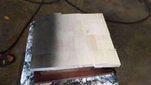 Черное и белое. Как покрасить шахматное поле без протеканий.Подготовка заготовки к резьбе по дереву