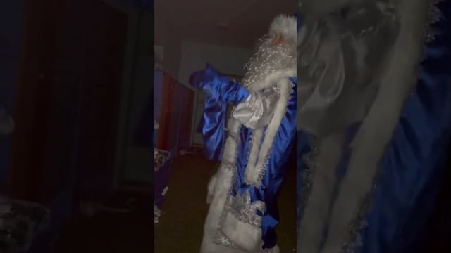 Дед Мороз пришёл в МИР ЧУДЕС за письмами 🎄❄️ смотреть онлайн