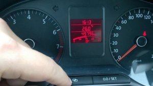 Установить время на приборной панели Фольксваген поло седан
