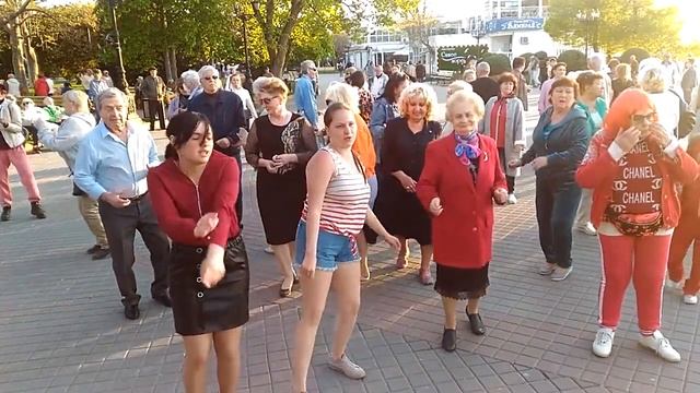 06.05.21 - Танцы на Приморском бульваре - Севастополь - Сергей Соков