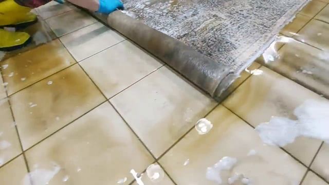 Грязь льётся ручьём: такого ковра давно не было! / The mud is pouring in a stream: a very dirty rug смотреть онлайн