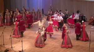Красивый русский танец Калина, малина...