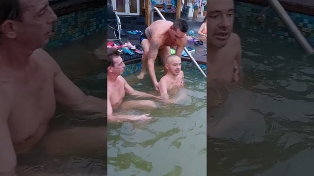 Жить.. / Горячий источник Аван в Тюмени