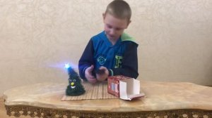 Танцующая и поющая елка елочка )