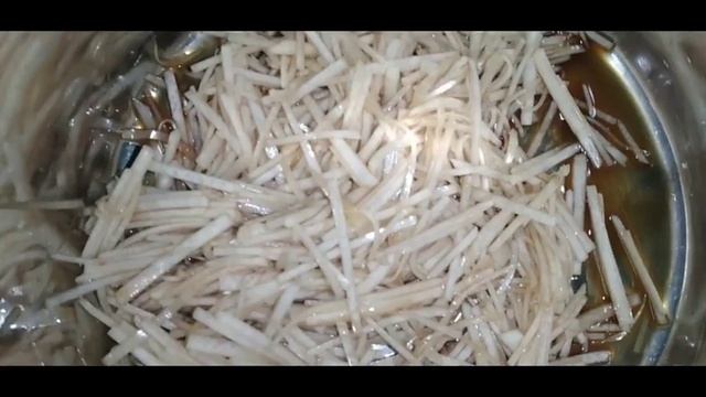 САЛАТ ИЗ РЕДЬКИ смотреть онлайн