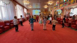 Танец "Весенняя капель" ( Муз. С. Соснина, сл. И. Вахрушевой) Группа №5 "Звёздочки"