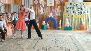 Танец дочки на выпускном детского сада