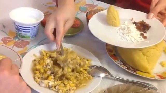 Как вкусно кушать бессарабскую мамалыгу смотреть онлайн