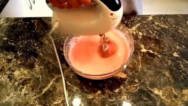 Всего Три Ингредиента! Сладкие пружинки своим руками. Десерт Клубничные облака Вкуснее Маршмеллоу! смотреть онлайн