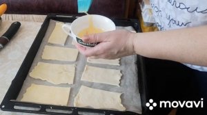 Печенье из слоёного пресного теста.