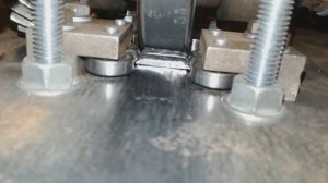 Балансировочные груза обрезка облоя калибровка и наклейка на скотч