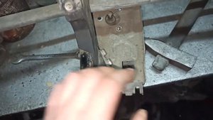 Как снять трапецию дворников Ауди С4