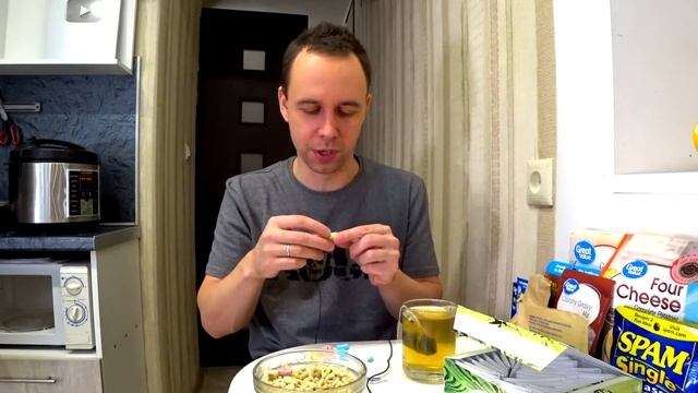 Весь день ем: ПРОДУКТЫ США ? из магазина Walmart смотреть онлайн