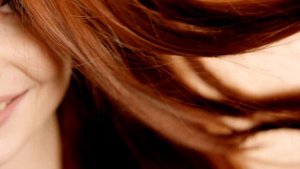 Garnier Color Sensation Amber Red Hair Color Cream Director's Cut (2017)