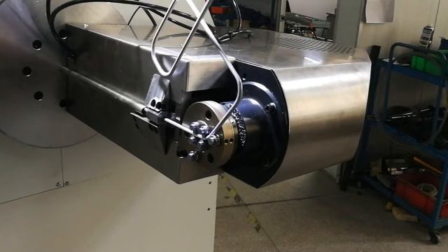 Подставка для книг produced by 3D CNC wire bending machine смотреть онлайн