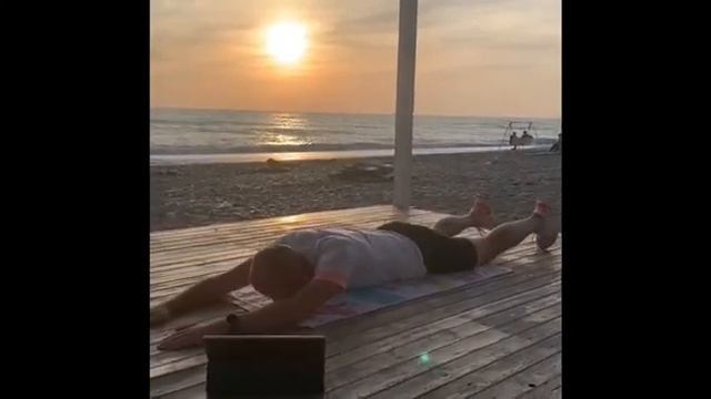 Три простых упражнения для мышц спины