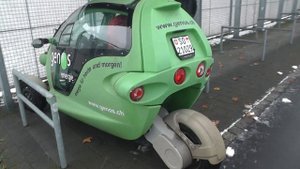 Трехколесный электромобиль