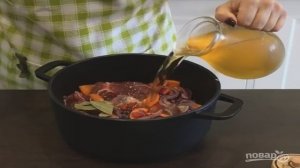 Нежное мясо с овощами, тушенное в пиве