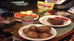 Салат Обжорка с мясом и грибами