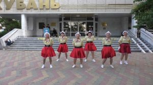 Васильковое платье