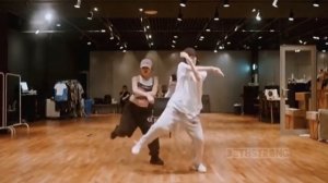 LILI's Film #4 - "CITY GIRLS" Dance Practice #Lisa #BLACKPINK