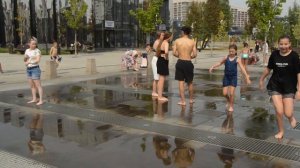 Girls,boys,fountain and funny splashes of summer-2! / Девушки,парни,фонтан и веселые брызги лета-2!