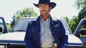 Сериал Крутой Уокер - 1 сезон 1 серия «Щедрое вознаграждение» / Walker, Texas Ranger