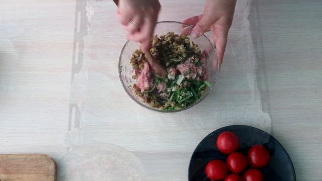 Баклажаны фаршированные мясом с помидорами и сыром в духовке