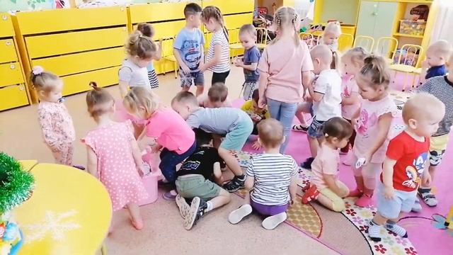 Сиреневая. День рождения Деда Мороза смотреть онлайн